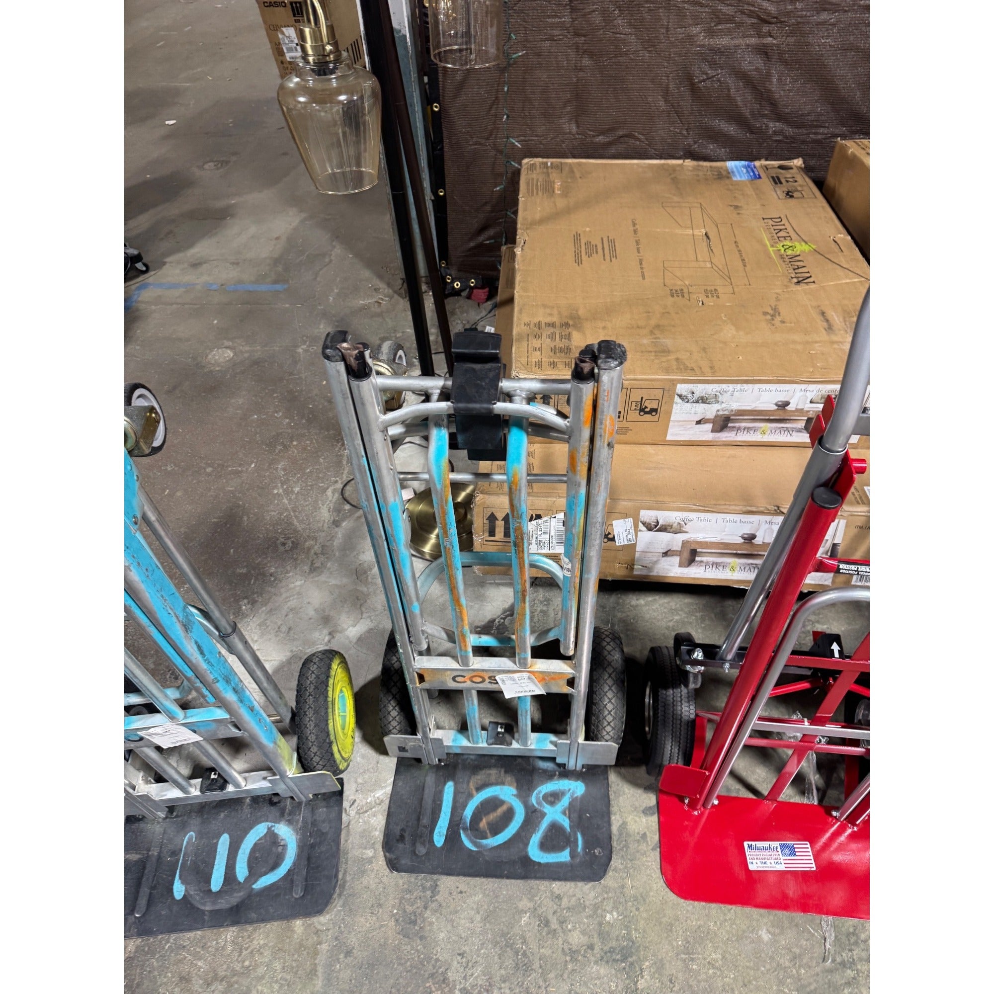 Milwaukee & Cosco Hand Trucks - 4 Milwaukee 3-In-1 Convertible 800 Lb Capacity 2 Cosco Aluminum All Pre-Owned Repairs Needed